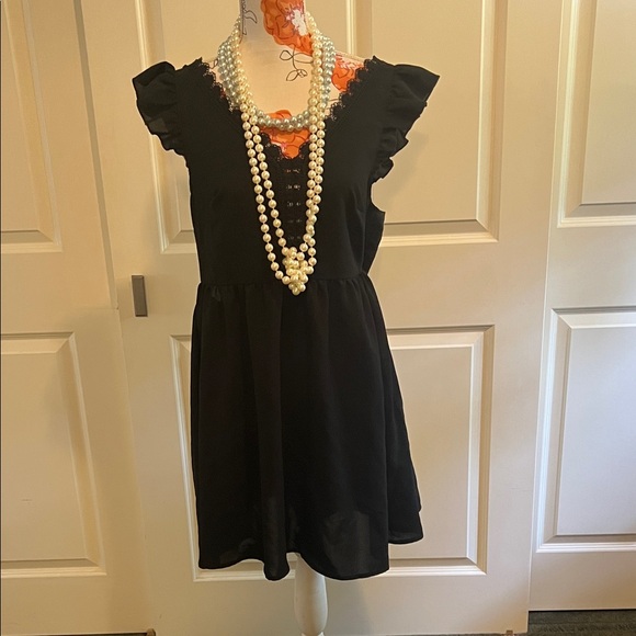 Elegant Black summer Dress - Picture 1 of 4